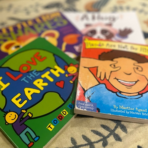 Kids book bundle! (4 books about life lessons!) - Picture 9 of 11